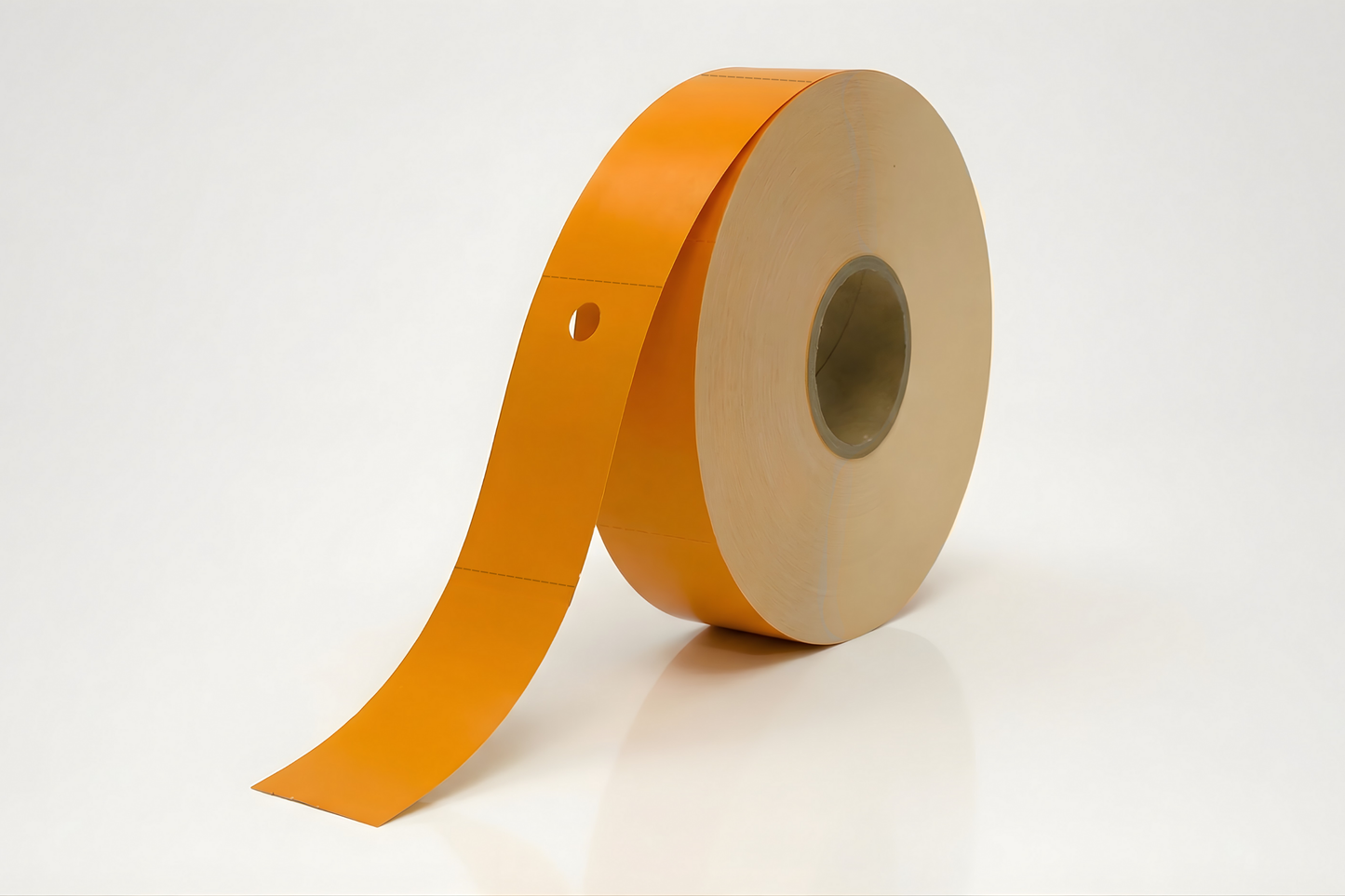 Dviejų dalių termo drabužių spintos numeriai ant ritinėlio