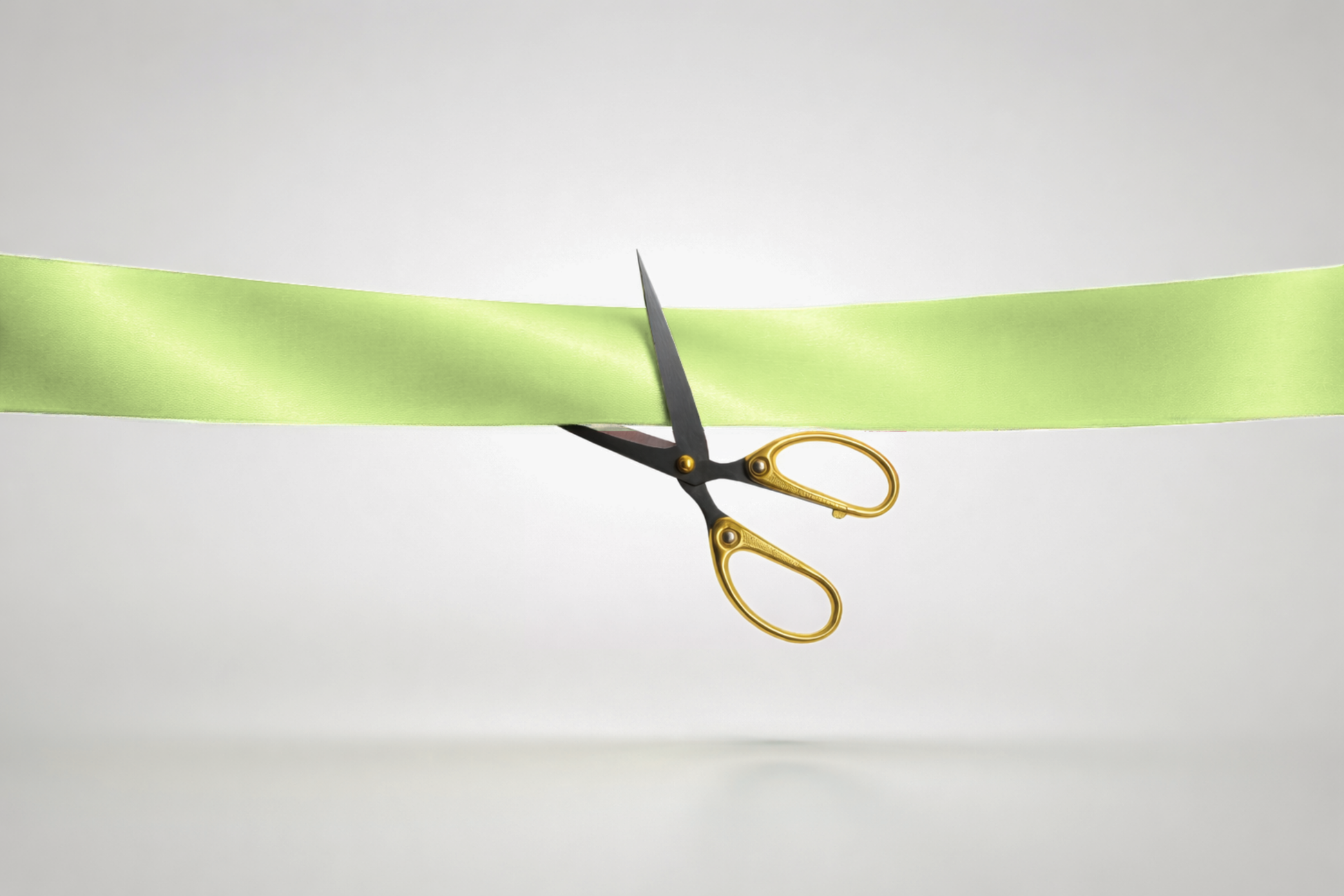 Žalios spalvos ECO atlasinė inauguracijos juostelė be rašto iš JM Band®.